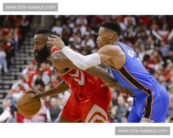 阿门·汤普森9助攻0失误 火箭传导球速度比对手快1.3秒 阿门·汤普森9助攻0失误 火箭传导球速度比对手快1.3秒